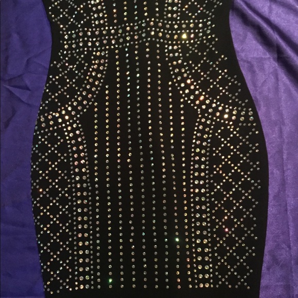 Dress - Picture 2 of 4